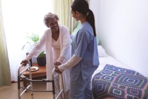 Comment bénéficier des soins infirmiers à domicile